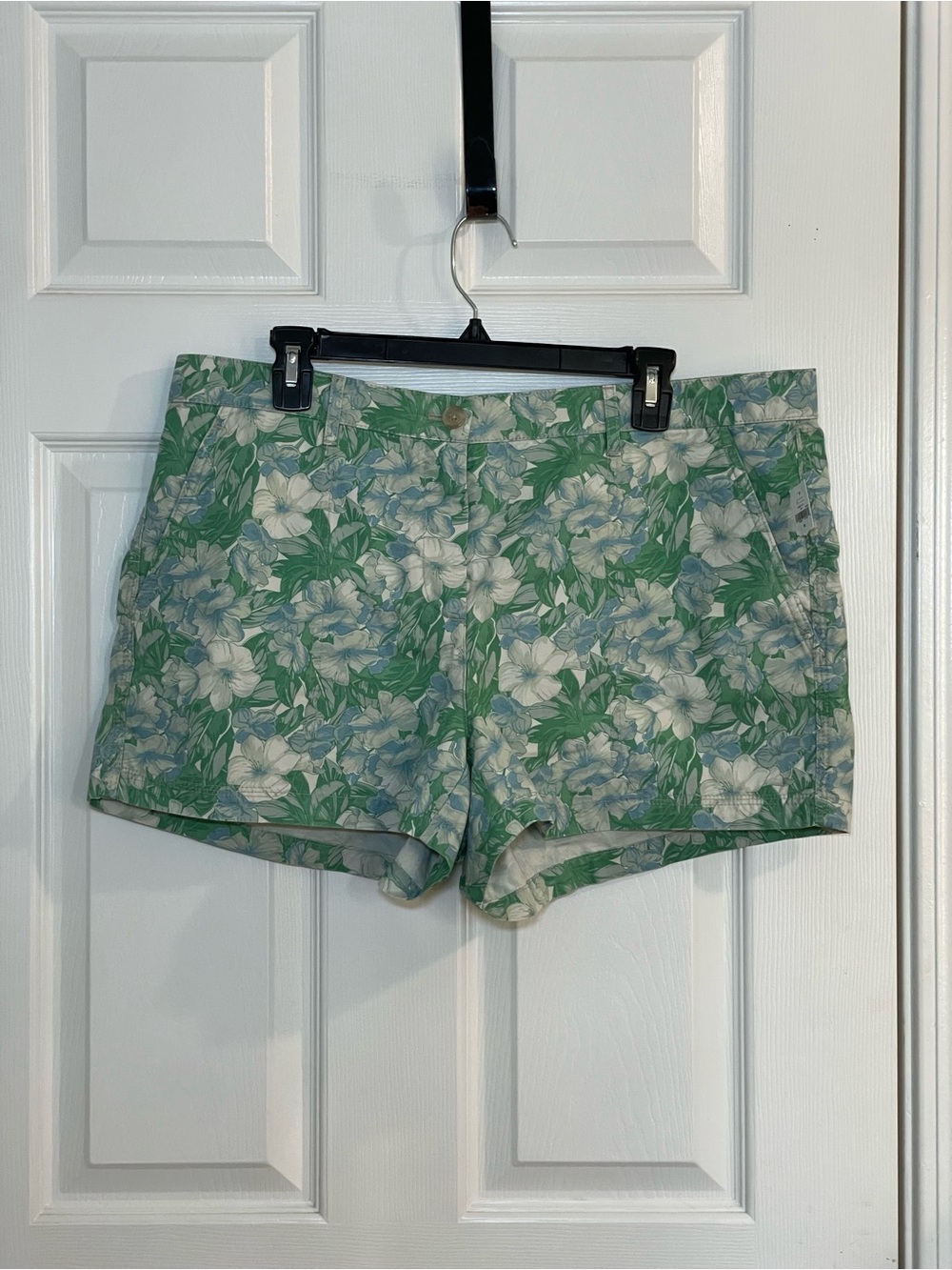 NWT Gap Floral Print Chino Shorts Women’s Size 16 Tropical Hibiscus Green Blue